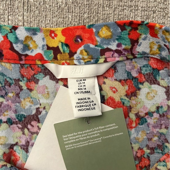 H&M Floral Skirt - Picture 2 of 3